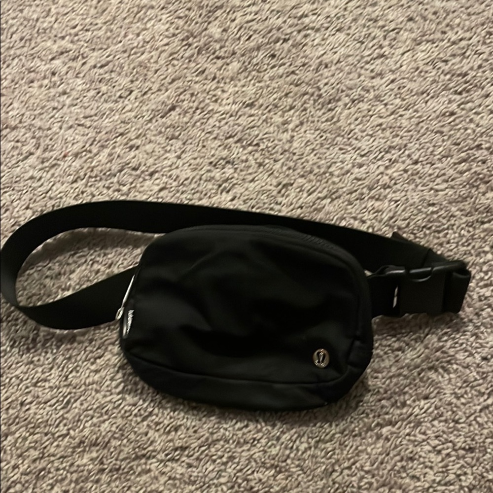 Lululemon Athletica Black Belt Bag Durable and Sporty